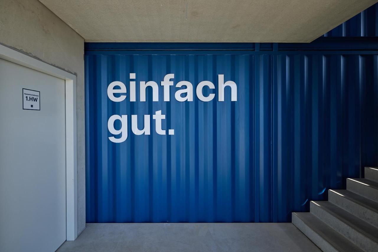 Tin Inn - Hueckelhoven - Das Hotel Aus Hochwertig Ausgebauten Ueberseecontainern Exterior foto